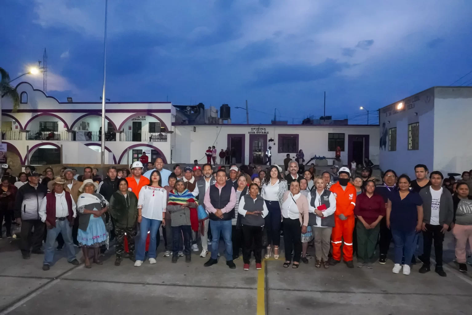 Se ilumina San Miguel Canoa con tecnología LED gracias a Puebla Brilla
