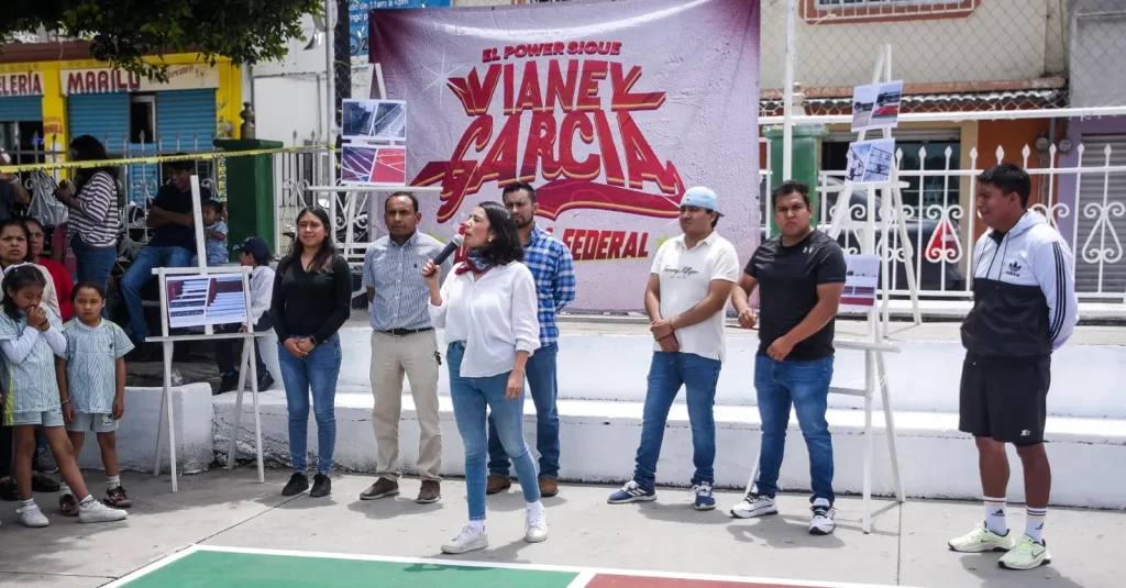 Vianey García rehabilita espacio deportivo en la Junta Santa María Moyotzingo en San Martín Texmelucan