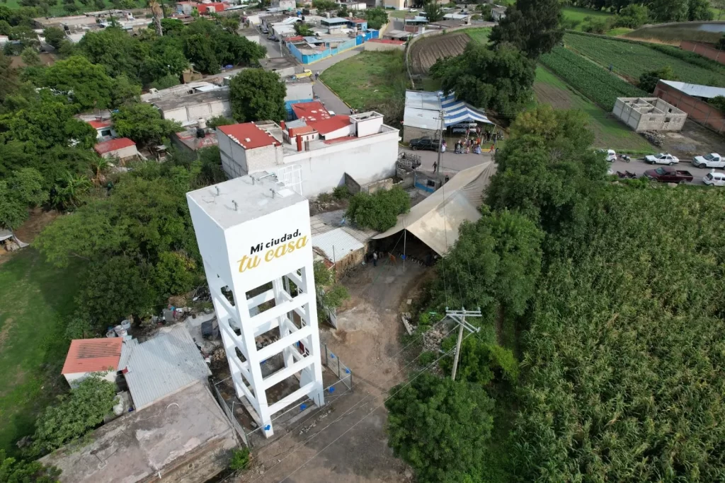 Ariadna Ayala entrega tanque elevado y reafirma su compromiso con el bienestar de Atlixco
