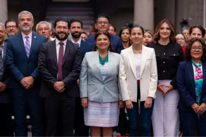 Clara Brugada impulsa la reducción de la jornada laboral a 40 horas en CDMX