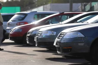 Clara Brugada lanza en CDMX módulo para compra y venta de autos: así evitan las estafas