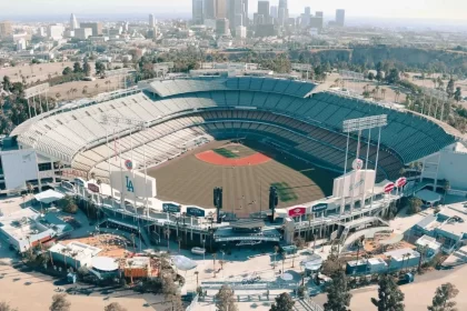 Dodgers ‘batea’ al ICE: Niegan acceso al estadio previo al juego contra San Diego