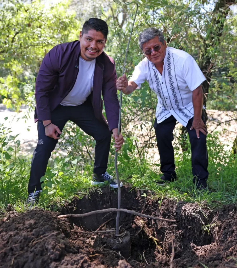 Encabeza Omar Muñoz jornada de reforestación en San Lorenzo Almecatla