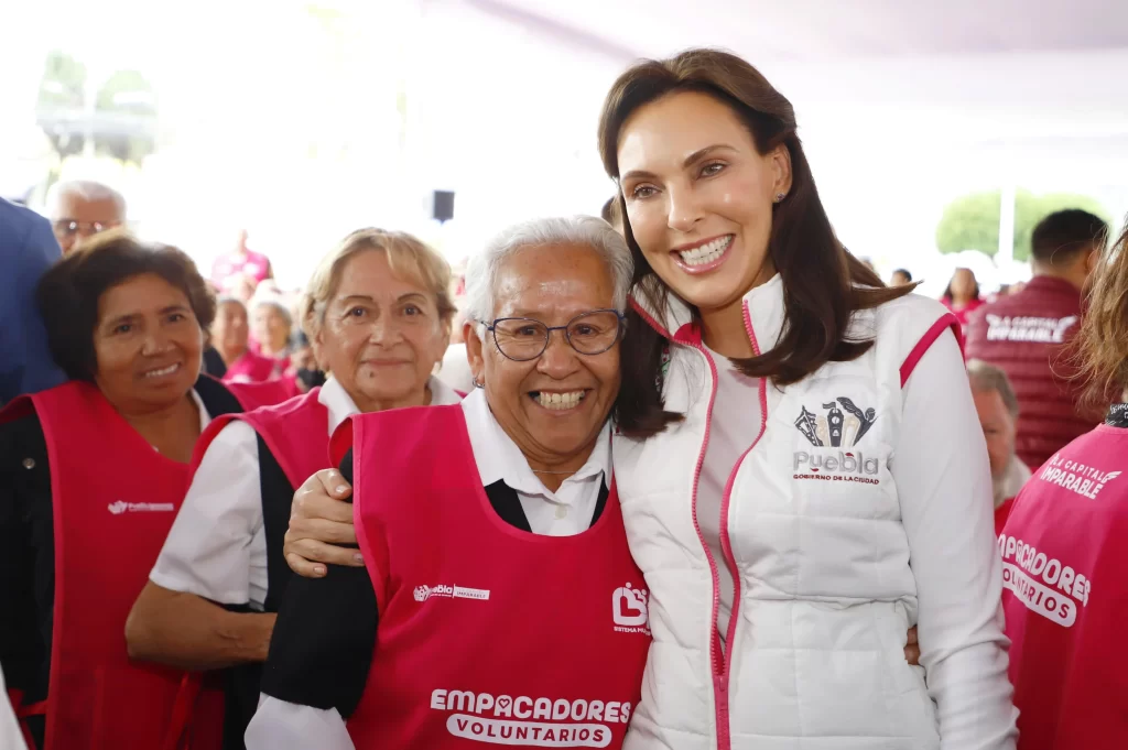 Firman convenio de colaboración SMDIF y la Gran Bodega para reforzar el programa de “Empacadores Voluntarios”