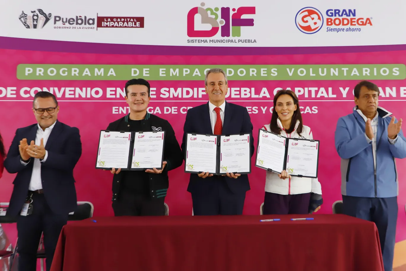 Firman convenio de colaboración SMDIF y la Gran Bodega para reforzar el programa de “Empacadores Voluntarios”