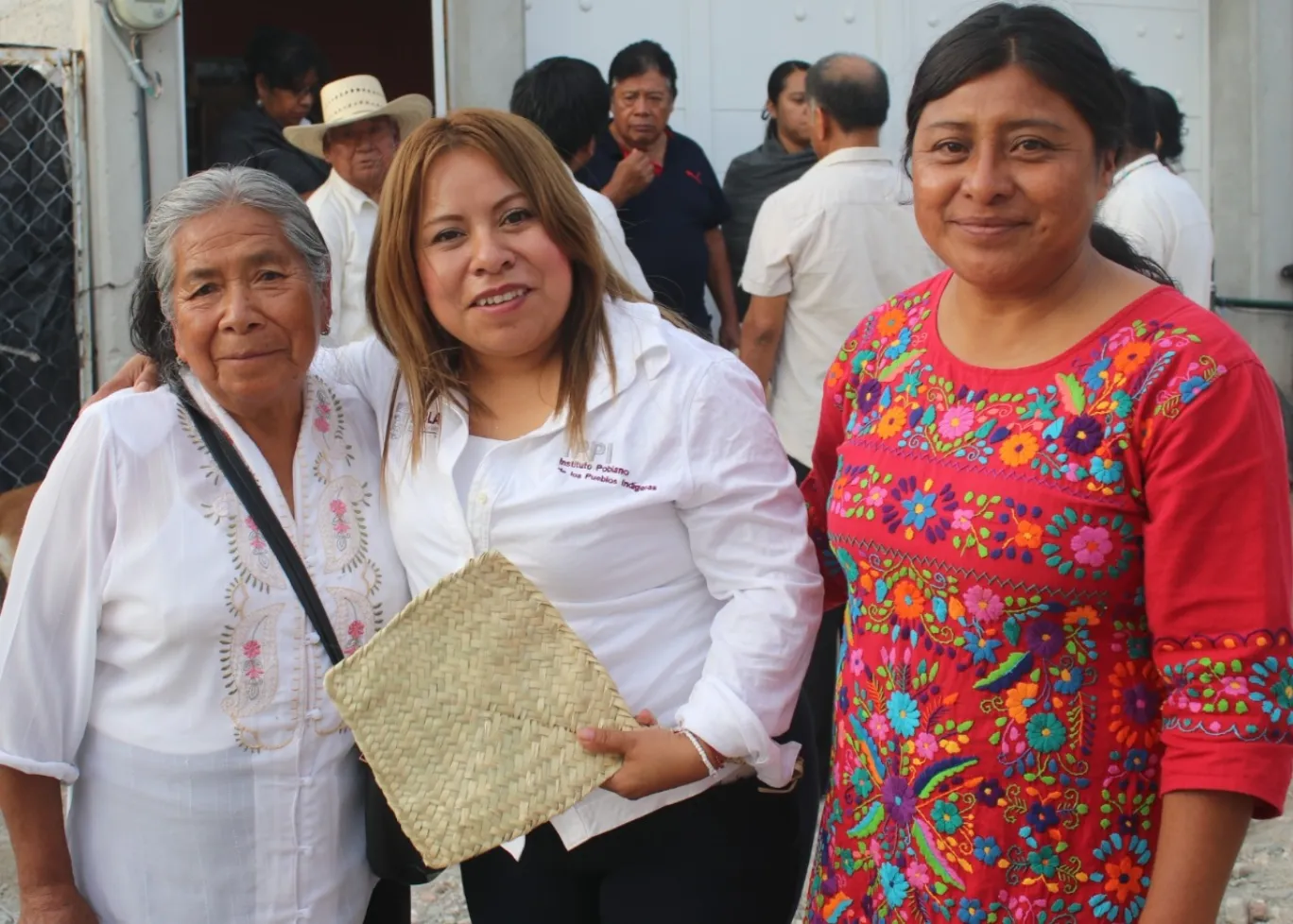 Gobierno de Puebla brinda atención permanente a comunidades indígenas