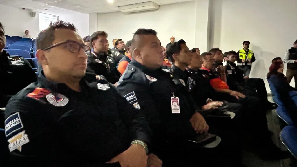 Imparte Gobierno de la Ciudad Taller de Seguridad Vial a personal de la Dirección Municipal de Protección Civil