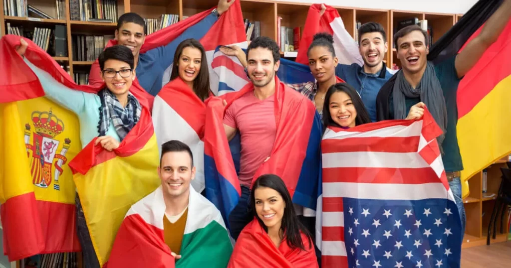 Insta el Rector Lomelí a estudiantes del programa de movilidad a representar los valores de la UNAM con orgullo y dignidad