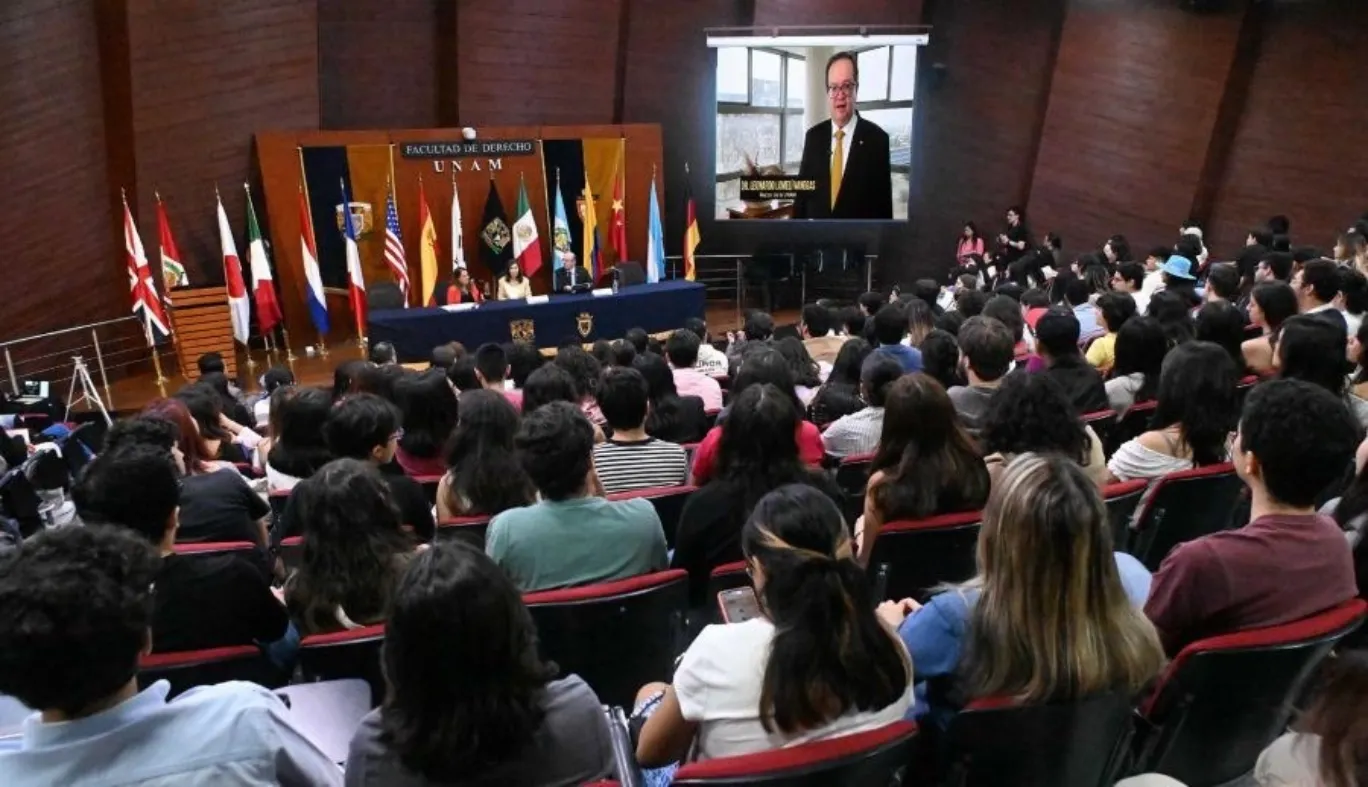 Insta el Rector Lomelí a estudiantes del programa de movilidad a representar los valores de la UNAM con orgullo y dignidad
