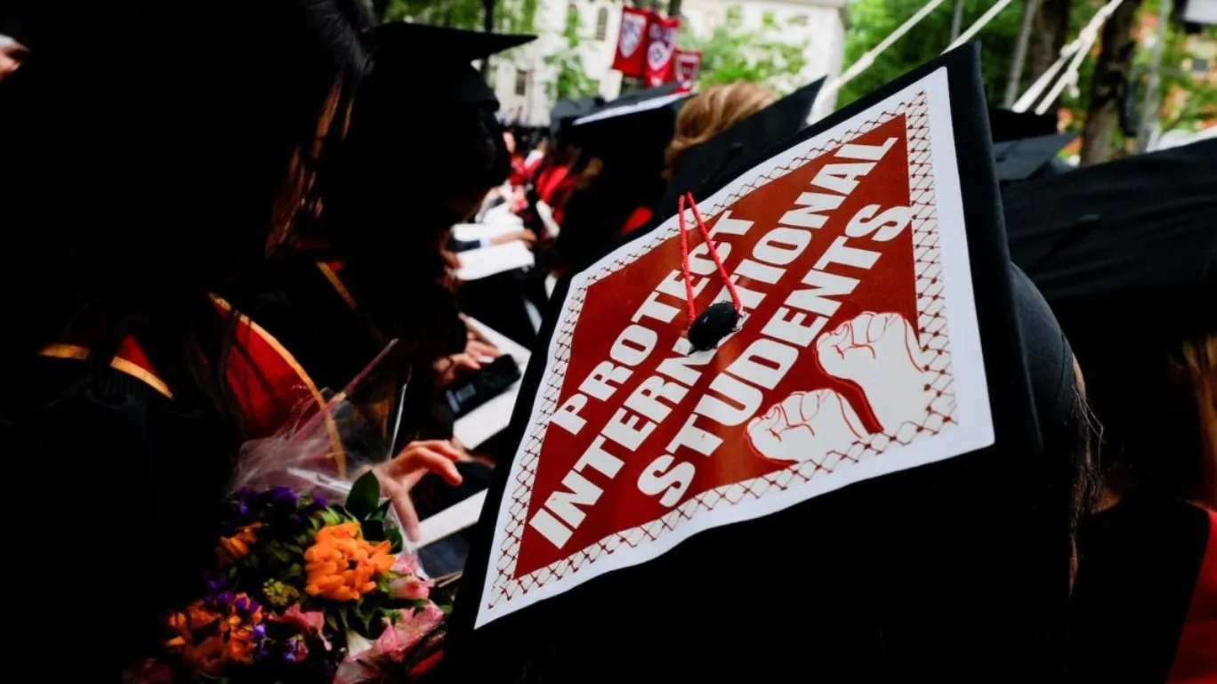 La Casa Blanca suspende las visas para los nuevos estudiantes extranjeros de la Universidad de Harvard
