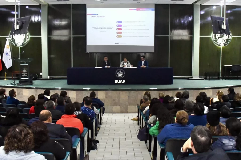 Presenta Lilia Cedillo nuevo Sistema de Evaluación e Investigación Institucional para el Desarrollo Académico
