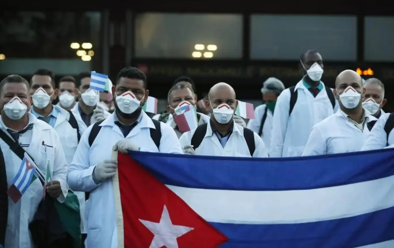 Sheinbaum: en México, médicos cubanos no están en condiciones de trabajo forzado; hay un acuerdo con Cuba y es legal, destaca