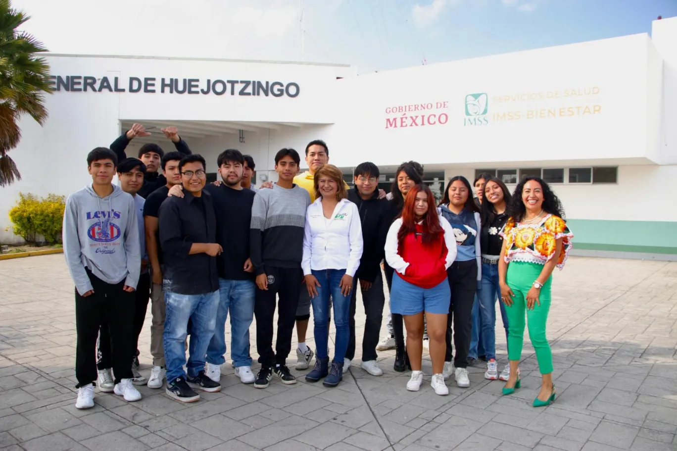 UTH Demuestra solidaridad con familiares de pacientes en el Hospital General de Huejotzingo