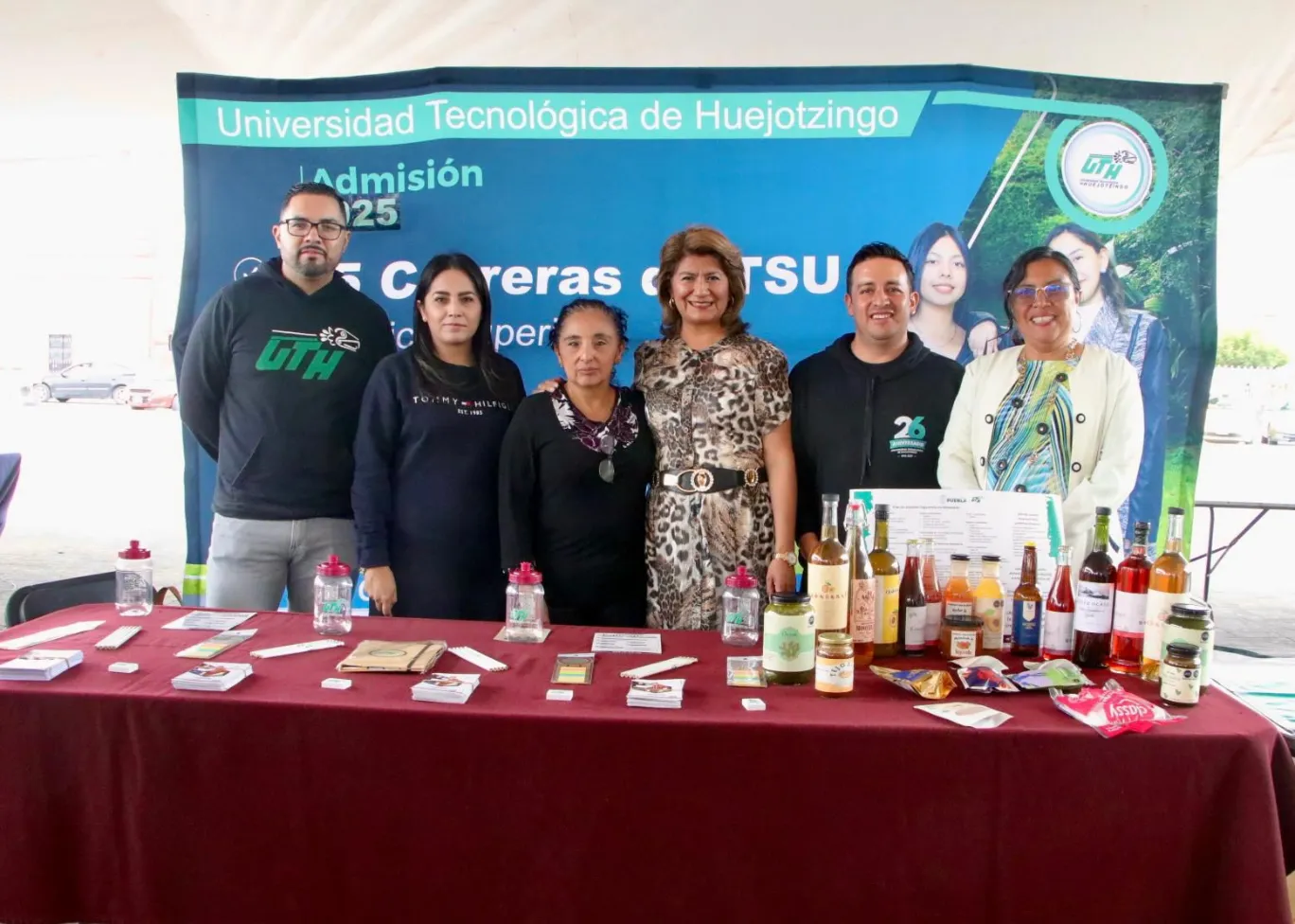 UTH presente en la Feria Artesanal de Huejotzingo