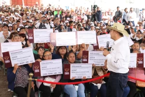 Acelera Armenta el desarrollo de la Sierra Negra con apoyos comunitarios y al campo