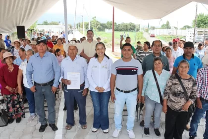 Ariadna Ayala, presidenta de Atlixco, beneficia a más de 1,800 habitantes con la entrega de pavimentación en San Miguel Ayala