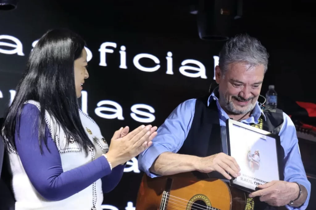 Ariadna Ayala recibe con emoción a Raúl Ornelas en una noche llena de amor y alegría en la Feria de Atlixco 2025