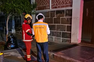 Atiende Protección Civil corto circuito en coordinación con la CFE en la zona del Carmen