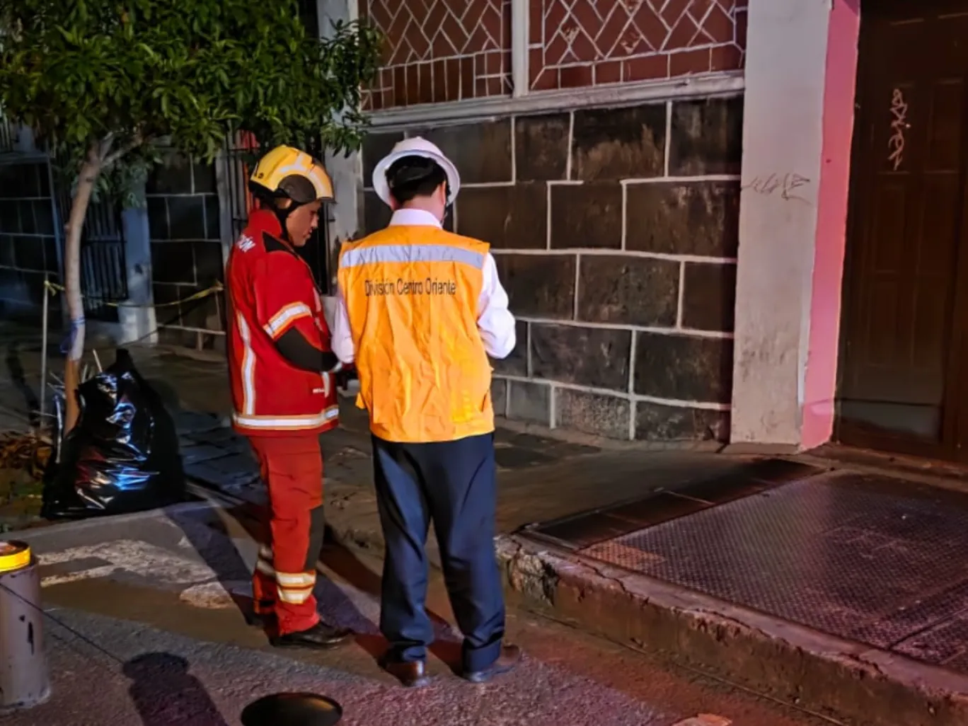 Atiende Protección Civil corto circuito en coordinación con la CFE en la zona del Carmen