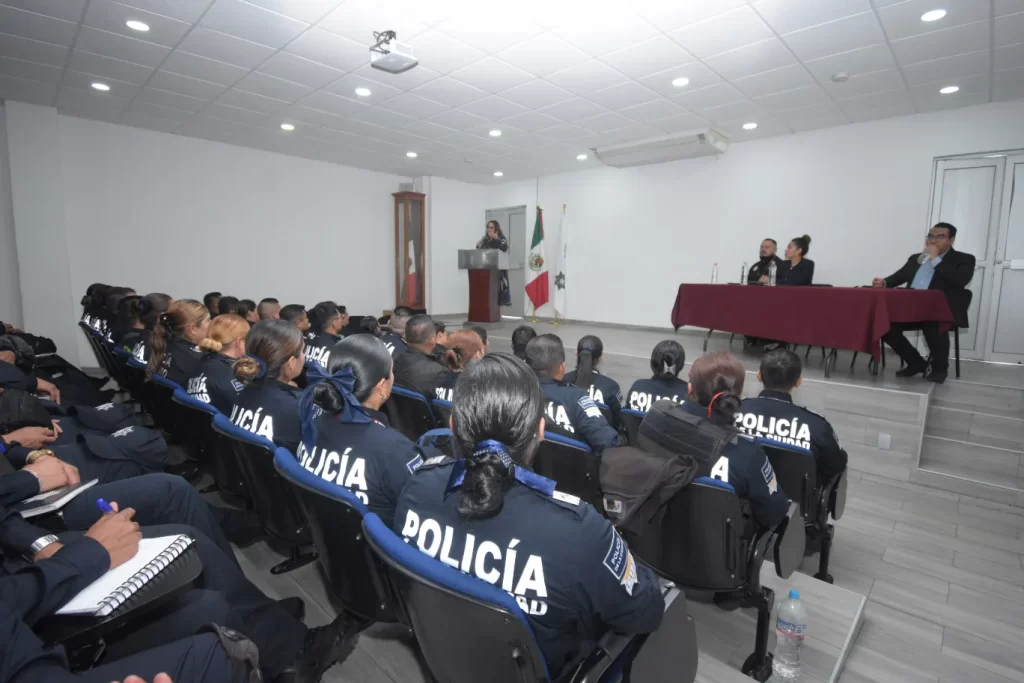 Imparte FGR, capacitación en procuración de justicia a personal de la SSC