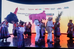 La secretaria de Turismo del Gobierno de México, Josefina Rodríguez y el gobernador Alejandro Armenta, presentaron “Puebla, el Latido de México”
