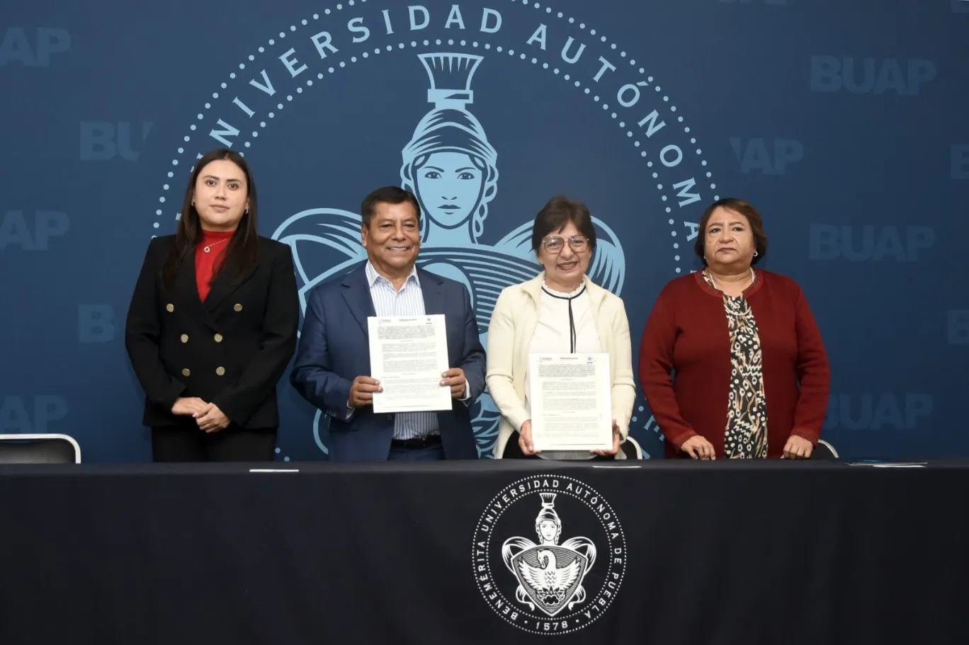 Lilia Cedillo firma convenio de colaboración con la Secretaría de Infraestructura estatal