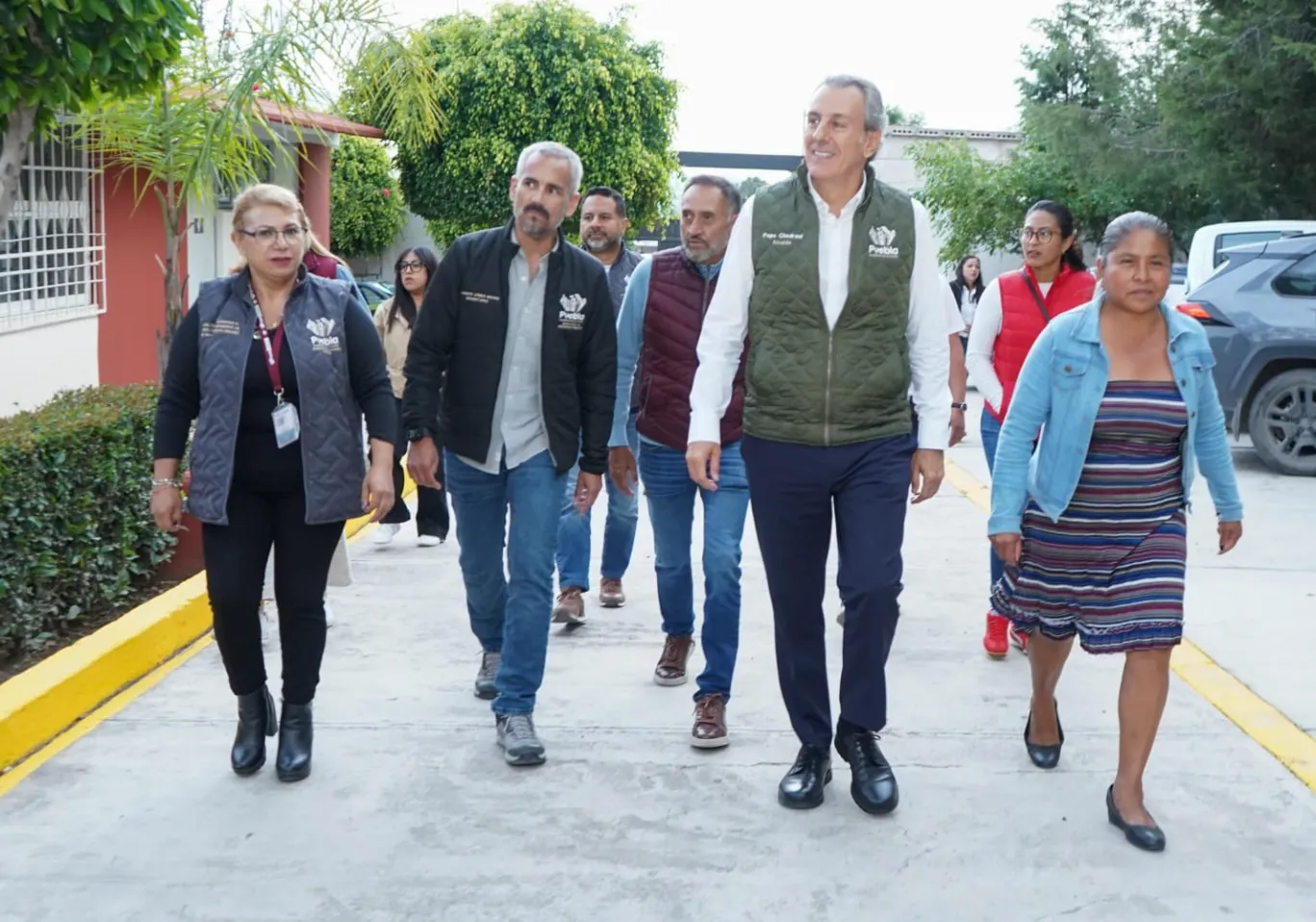 Pepe Chedraui renovó el alumbrado en seis juntas auxiliares con Puebla Brilla; ahora avanzó San Andrés Azumiatla