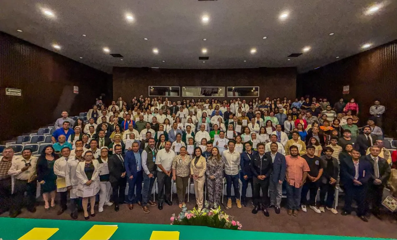 Realiza IMSS Puebla ceremonia de reconocimiento por años de servicio