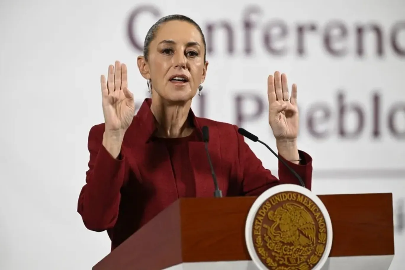 Sheinbaum defiende reformas en Seguridad: no es "Ley Espía", es apoyo a la población