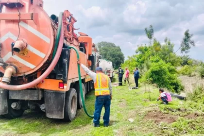 Soapama atiende reportes y previene taponamientos en Atlixco