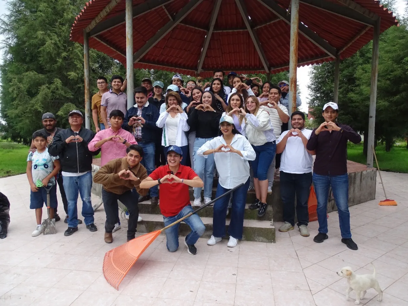 UTH lleva salud y asesoría legal gratuita a Santa Ana Xalmimilulco