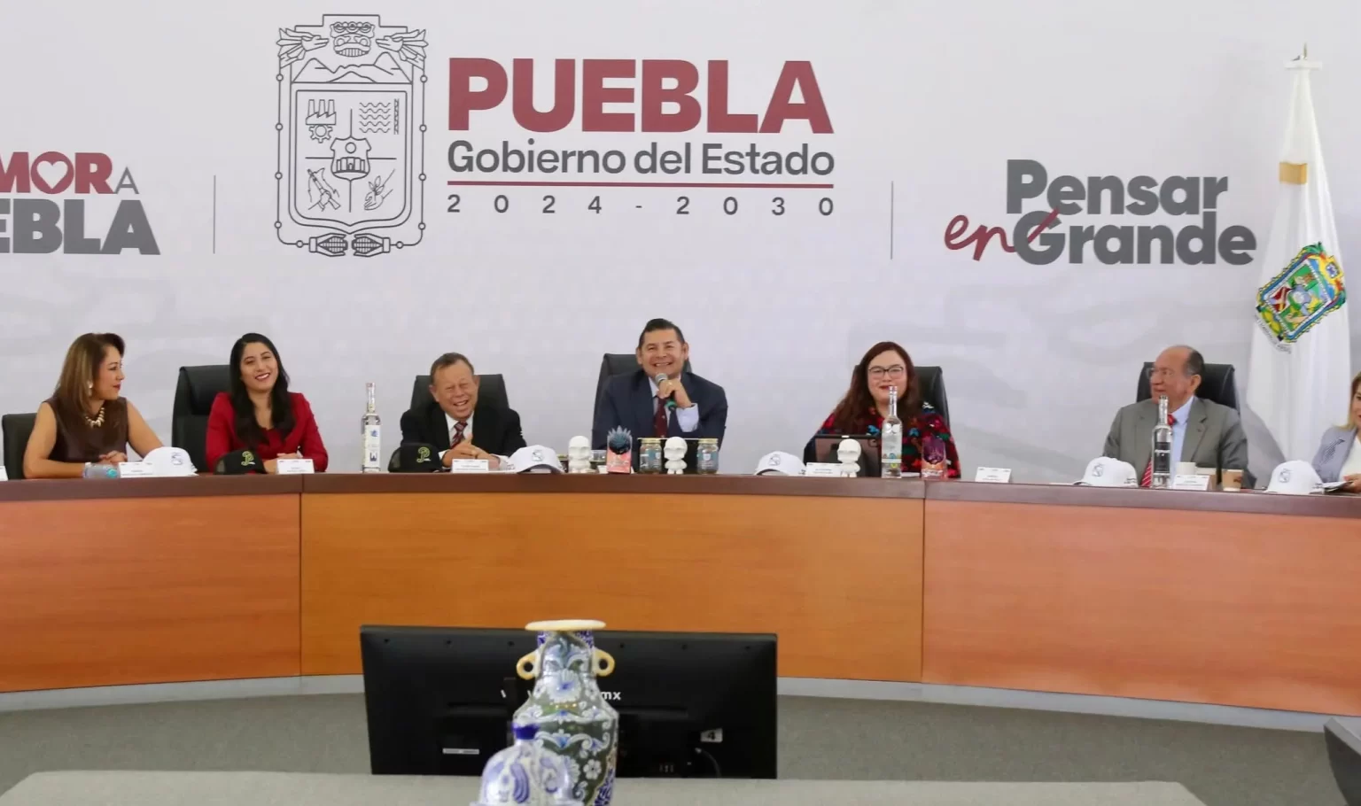 Atención jurídica y apoyo integral para migrantes: Puebla refuerza asistencia en EE.UU.