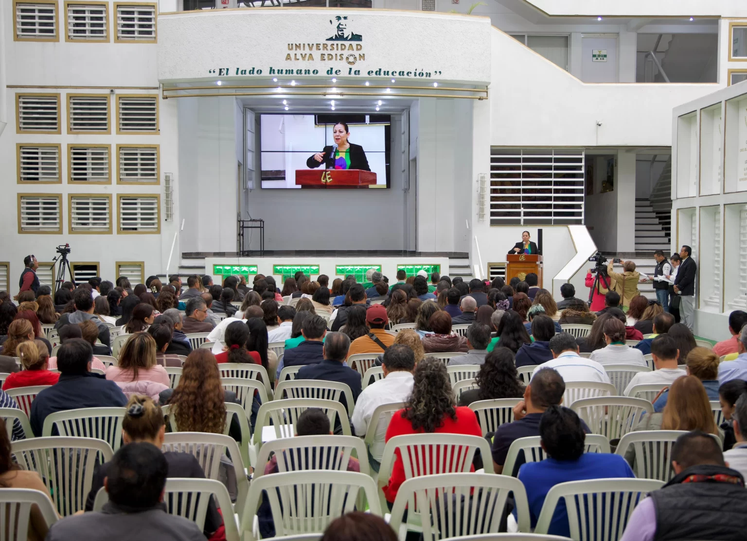 Educación media superior, base del desarrollo económico: Laura Artemisa