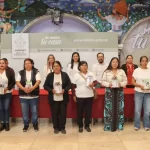 Ariadna Ayala equipa con kits médicos a 30 casas de salud de Atlixco