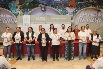 Ariadna Ayala equipa con kits médicos a 30 casas de salud de Atlixco