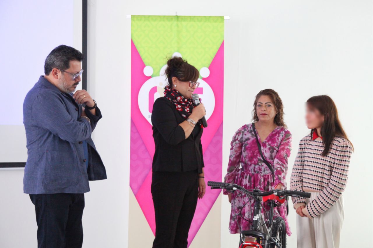 Promueve DIF Puebla Capital plática de emprendedurismo en estudiantes del bachillerato híbrido