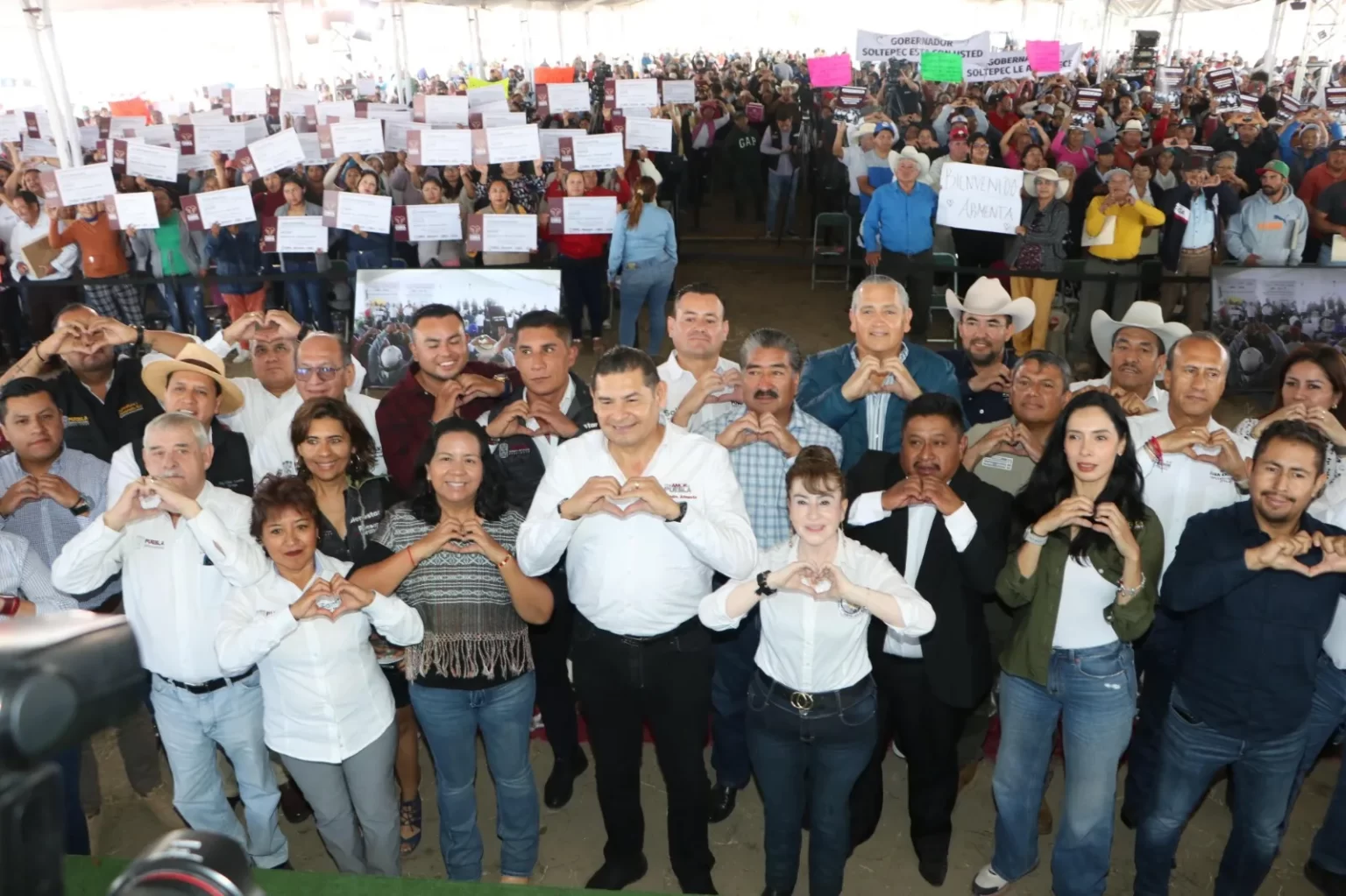 Entrega Alejandro Armenta apoyos al campo poblano, también fortalecerá la reforestación en la microrregión de Acatzingo imagen 1
