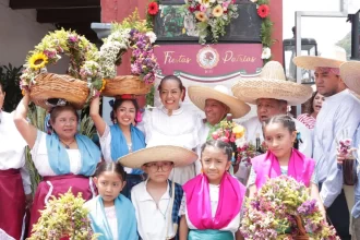Orgullo y Cultura: Ariadna Ayala encabeza el inicio de las fiestas patrias en Atlixco imagen 1