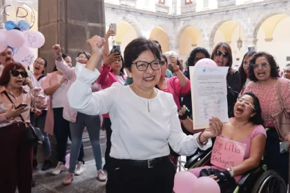 La doctora María Lilia Cedillo Ramírez oficializa su candidatura para la rectoría de la BUAP imagen 1