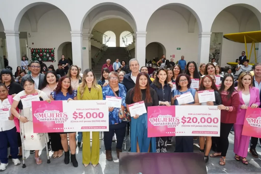 Coloca Gobierno de la Ciudad a las mujeres al centro de la agenda con el Premio Mujeres Imparables imagen 2