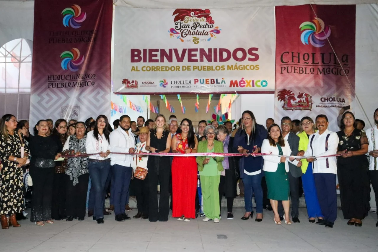 Ante más de 50 mil personas Tonantzin Fernández inaugura la 75ª Feria de San Pedro Cholula imagen 1