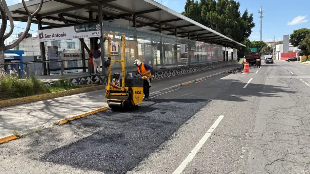 Campaña Capitalina Bacheando Puebla: transformación de vialidades imagen 2