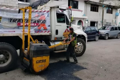 Campaña Capitalina Bacheando Puebla avanza trabajos en 25 vialidades