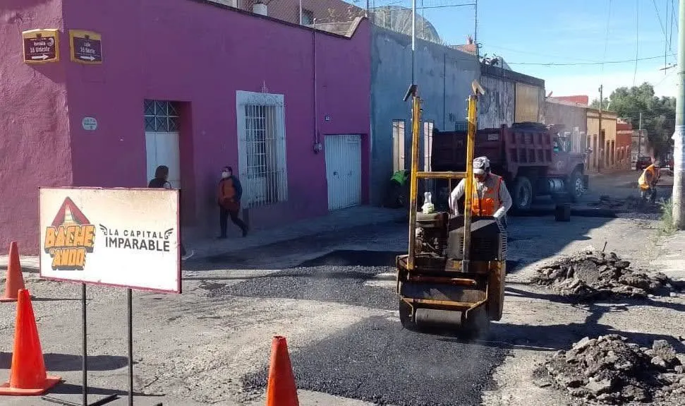 Campaña Capitalina Bacheando Puebla: fortalece los barrios de la ciudad con acciones de mantenimiento vial