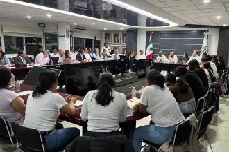 Diálogo abierto para establecer acuerdos en el marco de la legalidad y el respeto