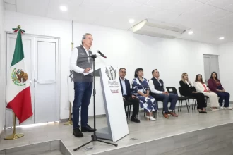 Encabeza Pepe Chedraui ceremonia de clausura de capacitación a policías de la ciudad sobre órdenes de protección