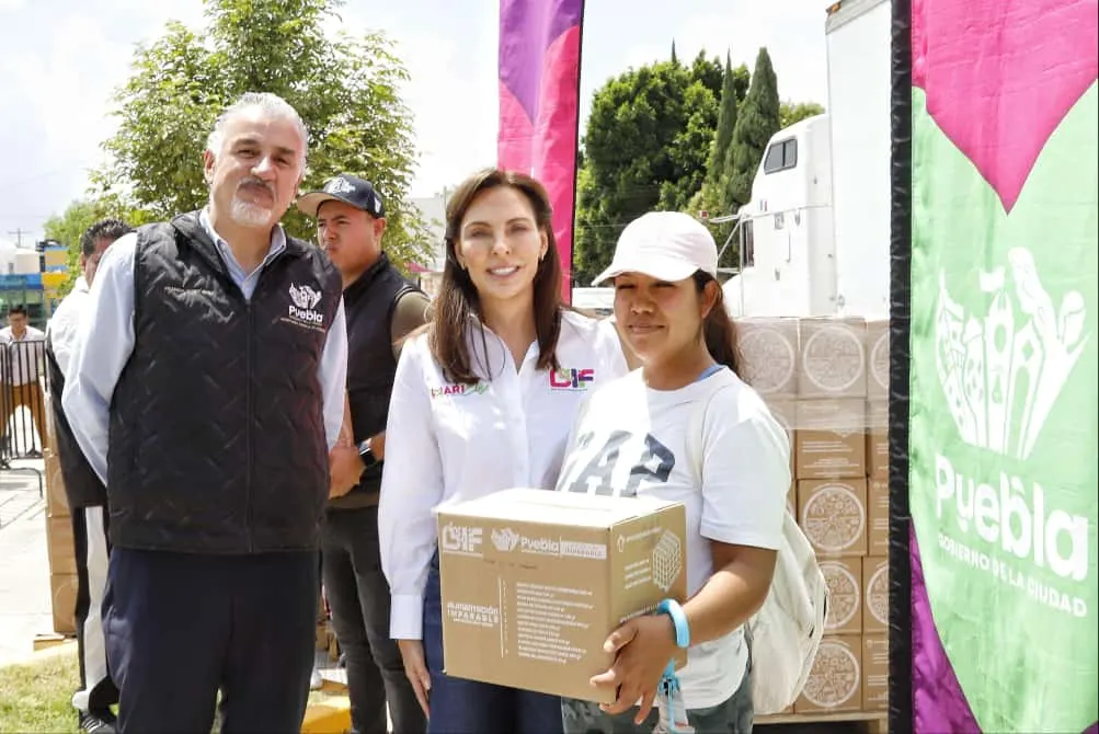 Impulsan MariElise Budib y Pepe Chedraui el programa “Alimentación Imparable” en Agua Santa