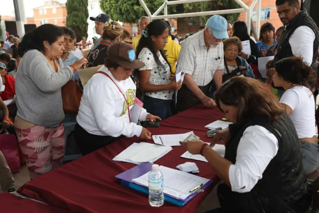 Impulsan MariElise Budib y Pepe Chedraui el programa “Alimentación Imparable” en Agua Santa