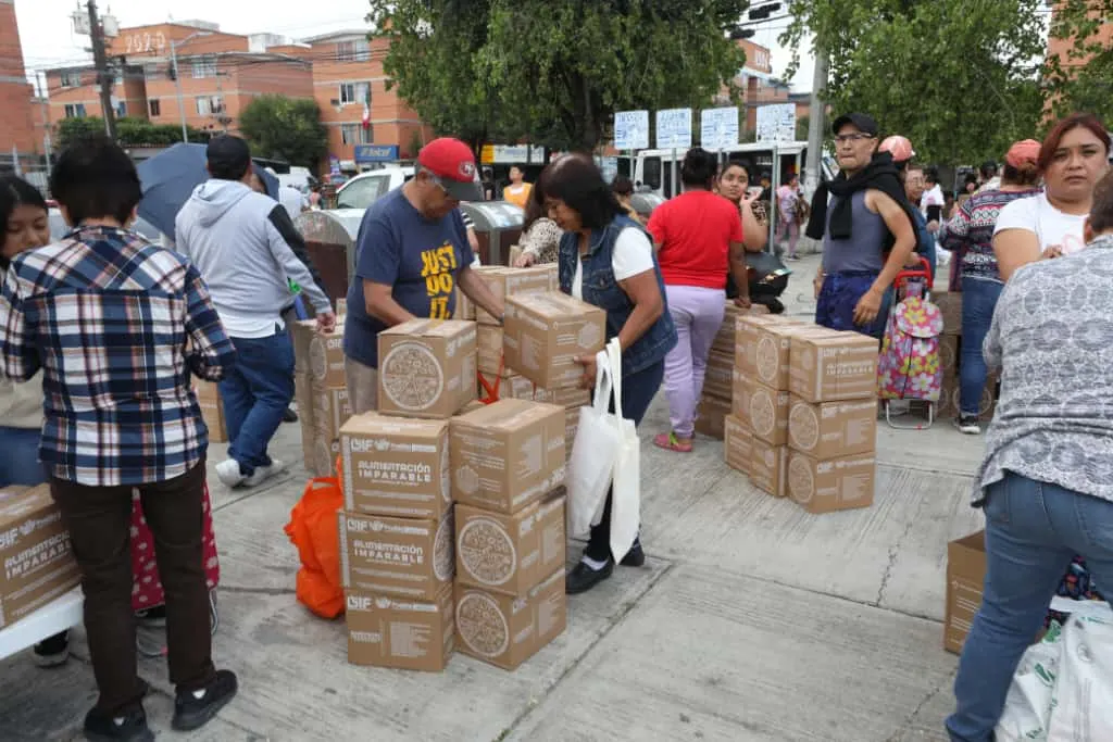 Impulsan MariElise Budib y Pepe Chedraui el programa “Alimentación Imparable” en Agua Santa
