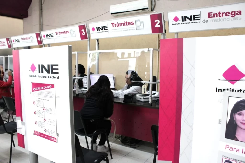 Jóvenes de 18 y 19 años, los que menos se inscriben en el padrón electoral: ine